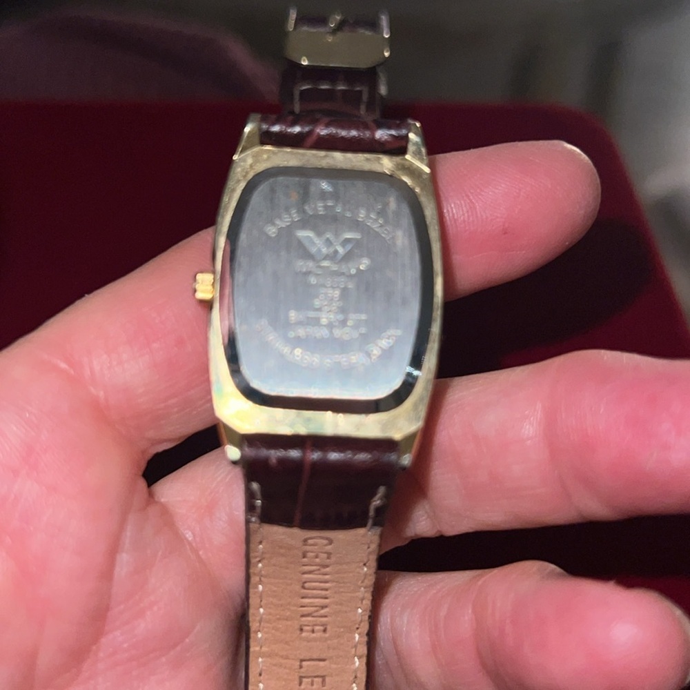 Vintage Waltham Quartz Ladies Watch - Picture 8 of 9